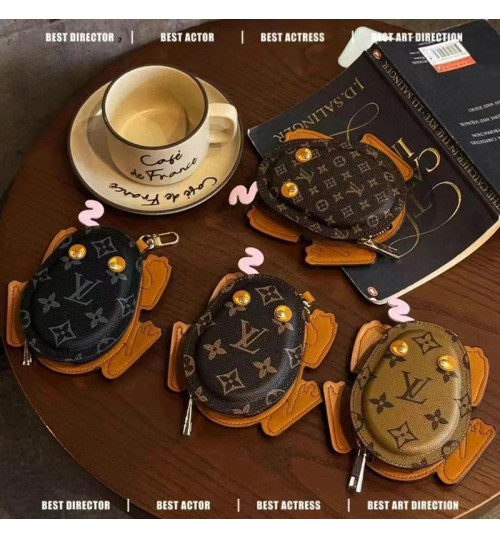 ルイヴィトン louis vuitton Airpods pro1 2 3 4 pro2 3 Galaxy Buds 2 3 Proケース韓国 エアーポッズ4 pro pro2 Galaxy Buds Liveケース 人気 ルイヴィトン louis vuitton 男女兼用 スポーツ風 送料無料 激安 ファッション ルイヴィトン louis vuitton ブランドairpods4 3/2/1 pro2 Galaxy Buds 3 Pro 2ケースメンズ レデイーズ