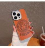 IPhone 15シリーズ 即納 ベルサーチ versace  IPhone15 IPhone14 13 Pro IPhone15 11 Pro 8 SE ケース  男女兼用 ヴェルサーチェ versace  IPhone14 15ケース 女子 かわいい おしゃれ ベルサーチ versace アイフォン 15 14 Plus 13 12 Pro Max 11 Pro XR XS スマホケース 