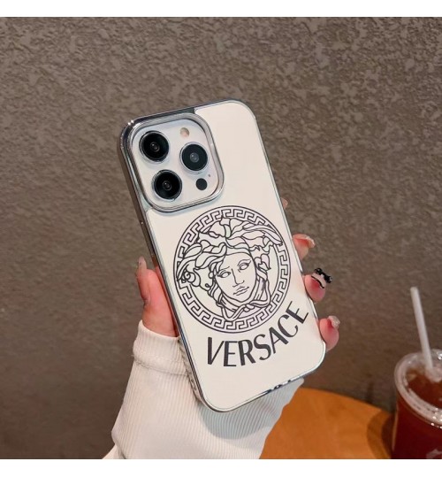 IPhone 15シリーズ 即納 ベルサーチ versace  IPhone15 IPhone14 13 Pro IPhone15 11 Pro 8 SE ケース  男女兼用 ヴェルサーチェ versace  IPhone14 15ケース 女子 かわいい おしゃれ ベルサーチ versace アイフォン 15 14 Plus 13 12 Pro Max 11 Pro XR XS スマホケース 