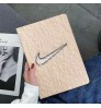 Ipad 第11/10/9/8世代 Ipad Mini7/6 Air6/5 Pro 2023 ipad air7  2025 11インチ13インチ ipad 11ケースナイキ Nike 便利 Ipad Pro 2024ケース 11インチ 13インチブランド アイパッドケース Ipad Air1/2/3/4/5/6ケースナイキ Nike  
