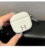 エルメス Hermesブランドairpods pro2 pro 4 3 2 pro2ケースカラビナ付き便利 エルメス Hermesエアーポッズ4 プロ2 3 2カバー レディースメンズ 耐衝撃 エルメス Hermesエアーポッズ プロ 2 airpods 2 3 4 pro2ケース  用