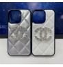 Iphone 17シリーズ即納 シャネル Chanel メンズレディース IPhone17 16 14 15 アイフォン15 16 pro maxケース シャネル Chanel IPhone 17 16 14 Pro IPhone16 15 IPhone SE 第3世代 IPhone8 IPhone7 スマホケース アイホン17 16 14 15プロマックスケース 新作 芸能人愛用  