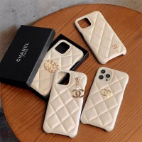 IPhone 17シリーズ 即納 シャネル Chanel IPhone16 17 15 14 13 Pro IPhone16 15 17 Pro 8 SE ケースシャネル Chanel IPhone14 15 16 pro maxケース 女子 かわいい おしゃれ シャネル Chanel アイフォン17 air 16 15 14 Plus 13 12 Pro Max 11 Pro XR XS スマホケース 