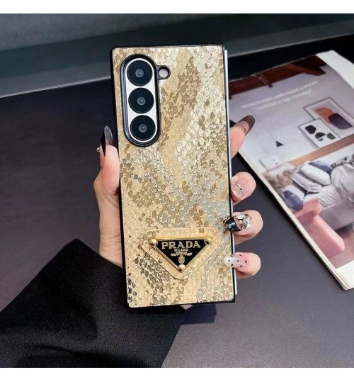 Galaxy Z Flip/Fold 7即納 プラダ Prada ブランドGalaxy Z Flip 7 6 5 4 3 ギャラクシーZ Fold 7 6 5 4 3 2ケースカバー激安ブランド サムソン Galaxy Z Fold 7 6 5 4 3 2 ギャラクシーZ Flip 7 6 5 4 シンプルケースカバー