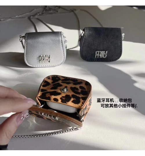 MiuMiu ミュウミュウ ブランドAirpods4 Pro2 3ケースAirpods pro 3 4 ギャラクシーバッズ3プロ buds 2 Galaxy Buds LiveケースハイブランドコピーMiuMiu ミュウミュウ エアーポッズ 4 3 2 pro2 3 Galaxy Buds 3 Pro 2 Galaxy Buds LiveケースブランドレディースハイブランドMiuMiu ミュウミュウ エアーポッズpro2 3 4ケースジャケット
