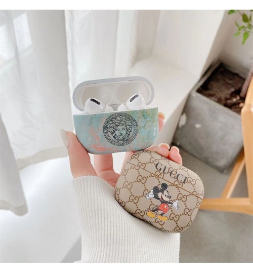 Chrome Hearts クロムハーツ グッチ Gucci ブランドAirpods4 Pro2 3ケースAirpods pro 3 4ケースハイブランドコピーChrome Hearts クロムハーツ グッチ Gucci エアーポッズ 4 3 2 pro2 3 ケースブランドレディースハイブランドChrome Hearts クロムハーツ グッチ Gucci エアーポッズpro2 3 4ケースジャケット