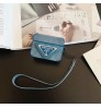 プラダ Prada Airpods pro1 2 3 4 pro2 3ケース韓国 エアーポッズ4 pro pro2 3ケース 人気 プラダ Prada 男女兼用 スポーツ風 送料無料 激安 ファッション プラダ Prada 墨グリーン・薄紫・キャメル・正赤など多彩なカラー。軽量で携帯しやすく、落下防止で安心。通勤やお出かけでセンスをアピールできるトレンドアイテム！