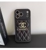 iphone 17/air/17 pro/17 pro max 即納  シャネル Chanel Iphone 17 air 16 15 14 13 携帯ケースシャネル Chanel アイホン17 16 14 15 pro Max air ケースカバー 芸能人愛用 上品 シャネル Chanel iphone17 pro max 16 15 14 13pro Maxケース  ビジネス風 アイコニックな菱格柄に、立体的なゴールドCCロゴ！