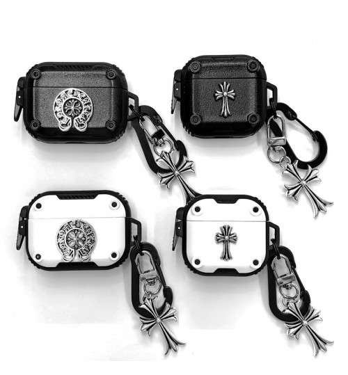 Chrome Hearts クロムハーツairpods 4 3 2 pro2 3ケース ブランドカラビナ付き便利 Chrome Hearts クロムハーツエアーポッズ4 プロ2 3 2カバー レディースメンズ 耐衝撃 Chrome Hearts クロムハーツエアーポッズ プロ 2 airpods 2 3 4 pro2 3ケース ゴシックダーク メタルカービング×リムーバブルカラビナ！