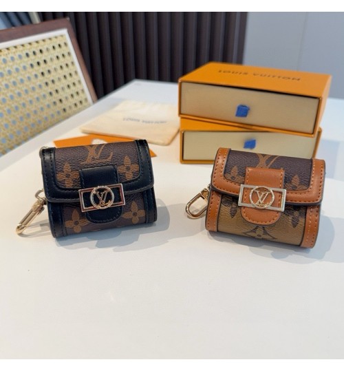 ルイヴィトン louis vuitton ブランドAirpods4 Pro2 3ケースAirpods pro 3 4 ギャラクシーバッズ3プロ buds 2 Galaxy Buds Liveケースハイブランドコピールイヴィトン louis vuitton エアーポッズ 4 3 2 pro2 3 Galaxy Buds 3 Pro 2 Galaxy Buds Liveケースブランドレディースハイブランドルイヴィトン louis vuitton エアーポッズpro2 3 4ケースジャケット