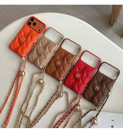 iphone 17/air/17 pro/17 pro max 即納 Chanel Iphone 17 air 16 15 14 13 携帯ケースシャネル Chanel アイホン17 16 14 15 pro Max air ケースカバー 芸能人愛用 上品 シャネル iphone17 pro max 16 15 14 13pro Maxケース シャネル アイホン 17 16 15 14 13 12 airケースシャネルのイヤホンケースは、鮮やかな5色とロゴが映えるデザイン。