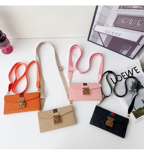 samsung s25シリーズ 即納 グッチ Gucci Galaxy s26 s25 S24 s23 s22 アイフォン15 16 17護ケースグッチ Gucci 便利 アイホン17 air 15 14 13 Pro サムソン s23 s24 s25 s26 s22 s21 ultraケース Iphone17 15 14 11 12 13 Pro Maxブランドグッチ Gucci スマホケースIphone16 15 ケース 人気付き個性潮