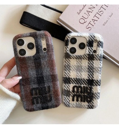 iphone 17/air/17 pro/17 pro max 即納 MiuMiu ミュウミュウ アイフォン17 16 15 プロ保護ケース 便利 MiuMiu ミュウミュウ アイホン 17 air 16 15 14 13 Pro アイフォーン13 14 15 Pro Max Iphone17 air 16 Plus ケース MiuMiu ミュウミュウ Iphone air 17 16 15 12 13 Pro Max 14ケース ミュウミュウのチェック柄ラフター 4 カラーケース