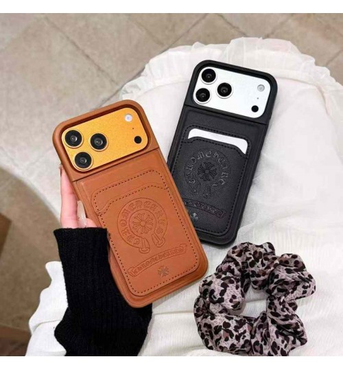 iphone 17/air/17 pro/17 pro max 即納 クロムハーツのエンボスバッジカードポケットケース Chrome Hearts アイホン 17 air 16 15 14 13 Pro アイフォーン13 14 15 Pro Max Iphone17 air 16 Plus ケース  クロムハーツ Iphone air 17 16 15 12 13 Pro Max 14 ブランド  クロムハーツスマホケースIphone 17 16 15 ケース 人気付き個性潮
