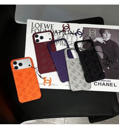 iphone 17/air/17 pro/17 pro max 即納 シャネル IPhone 17 16 15 14 13 Pro air IPhone17 16 15 Pro 8 SE ケースシャネル風マルチカラーグリッターダブル C チャームホール付きケース Chanel IPhone17 air 14 15 16 pro maxケース 女子 かわいい おしゃれ シャネル  アイフォン17 air 16 15 14 Plus 13 12 Pro Max 11 Pro XR XS スマホケース