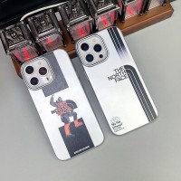 iphone 17/air/17 pro/17 pro max 即納 ザノースフェイス アイフォン17 16 15 pro max airケース ザ・ノースフェイス風メタルシルバーアウトドアモチーフケース Iphone air 17 16 Pro Max 15 Plus 14 13 12 17 Pro Max Xs Maxケース ブランド  ザノースフェイス アイフォン17 15 16 proカバー