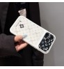 iphone 17/air/17 pro/17 pro max 即納 louis vuitton アイフォン17 16 15 プロ保護ケース ルイ・ヴィトン ミルキーホワイトエンボスキャラクターケース 便利 ルイヴィトン アイホン 17 air 16 15 14 13 Pro アイフォーン13 14 15 Pro Max Iphone17 air 16 Plus ケース ルイヴィトン  Iphone air 17e 16 15 12 13 Pro Max 14 ブランド スマホケース