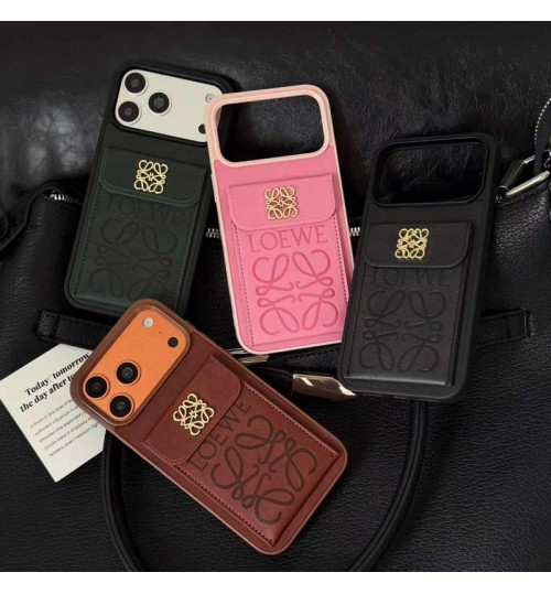 iphone 17/air/17 pro/17 pro max 即納 ロエベ アイフォン17 16 15 プロ保護ケース ロエベ アナグラム エンボス カードポケットケース ロエベ アイホン 17 air 16 15 14 13 Pro アイフォーン13 14 15 Pro Max Iphone17 air 16 Plus ケース LOEWE Iphone air 17e 16 15 12 13 Pro Max 14 ブランドロエベ スマホケース