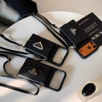 iphone 17/air/17 pro/17 pro max 即納 プラダ Prada Iphone 17 air 16 15 14 13 携帯ケースプラダ 逆三角形ロゴ ショルダーカードケース Prada アイホン17 16 14 15 pro Max air ケースカバー 芸能人愛用 上品 Prada iphone17 pro max 16 15 14 13pro Maxケース プラダ  アイホン 17e 16 15 14 13 12 airケース 全面保護限定版 ビジネス風 