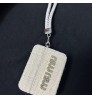 MiuMiu ミュウミュウairpods 4 3 2 pro2 3ケース ブランドカラビナ付き便利 MiuMiu ミュウミュウエアーポッズ4 プロ2 3 2カバー レディースメンズ 耐衝撃 MiuMiu ミュウミュウエアーポッズ プロ 2 airpods 2 3 4 pro2 3ケース