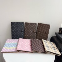 ルイヴィトン ipad air 8 7 2025 11インチ13インチ ipad 11 Ipad Pro2025 IPad Mini 7 air 8 7 6 5ケース11インチ  ルイ・ヴィトン / バーバリー風 クラシックモノグラム iPad ケースlouis vuitton ブランド レディース男性女性ブランドアイパッド Air8 7 6 5 Ipad 11th 10th Ipad air8/7/6/5 Mini7ケース人気かわいいビジネスマン用高級 