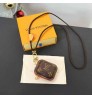 ルイヴィトン ブランドairpods pro2 pro 4 3 2 pro 3 Galaxy Buds3 Pro ケースカラビナ付き便利 LV モノグラムミニポーチlouis vuittonエアーポッズ4 プロ2 3 2 Galaxy Buds 3 Pro カバー レディースメンズ 耐衝撃 ルイヴィトン エアーポッズ プロ 2 airpods 2 3 4 pro2 Galaxy Buds 2 Buds 2 Pro Galaxy Buds Liveケース  