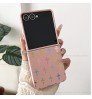 Galaxy Z Flip8即納 Chrome Hearts クロムハーツ ギャラクシーZ Fold8 7 6 5/4 3 2スマホケース Chrome Hearts クロムハーツ Galaxy Z  flip7 6 Fold7/Z Fold6 /Fold5ケース ブランド ギャラクシーSamsung Galaxy Z Fold7 6 5 4 3カバー ケースカバー人気男女兼用クロス柄折りたたみスマホケース 6 カラー 大画面窓 ストラップ対応 ガーリー