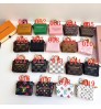 ルイヴィトン louis vuitton Airpods5 4 3 2 pro2 3 Galaxy Buds 2 3 Proケース韓国 エアーポッズ5 4 pro pro3 Galaxy Buds Liveケース 人気 ルイヴィトン louis vuitton 男女兼用 スポーツ風 送料無料 激安 ファッション ルイヴィトン louis vuitton ブランドairpods5 4 3/2/1 pro2 Galaxy Buds 3 Pro 2ケースミニトートチャーム 多種類 モノグラム 高級感