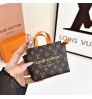 ルイヴィトン louis vuitton Airpods5 4 3 2 pro2 3 Galaxy Buds 2 3 Proケース韓国 エアーポッズ5 4 pro pro3 Galaxy Buds Liveケース 人気 ルイヴィトン louis vuitton 男女兼用 スポーツ風 送料無料 激安 ファッション ルイヴィトン louis vuitton ブランドairpods5 4 3/2/1 pro2 Galaxy Buds 3 Pro 2ケースミニトートチャーム 多種類 モノグラム 高級感