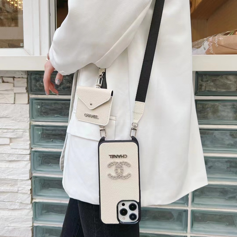 カード入れショルダーバッグ型 Chanel アイホン14max カバー