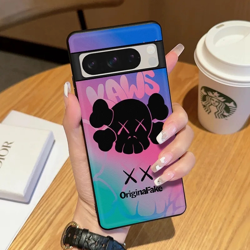 ブランドグーグルピクセル7a 8 9 Galaxy S25 s24 A54 A55 アイフォン15 14ケース カウズ Kaws コピーPixel 8 Pro 6/7/6a Xperia5v 1v 10vケース