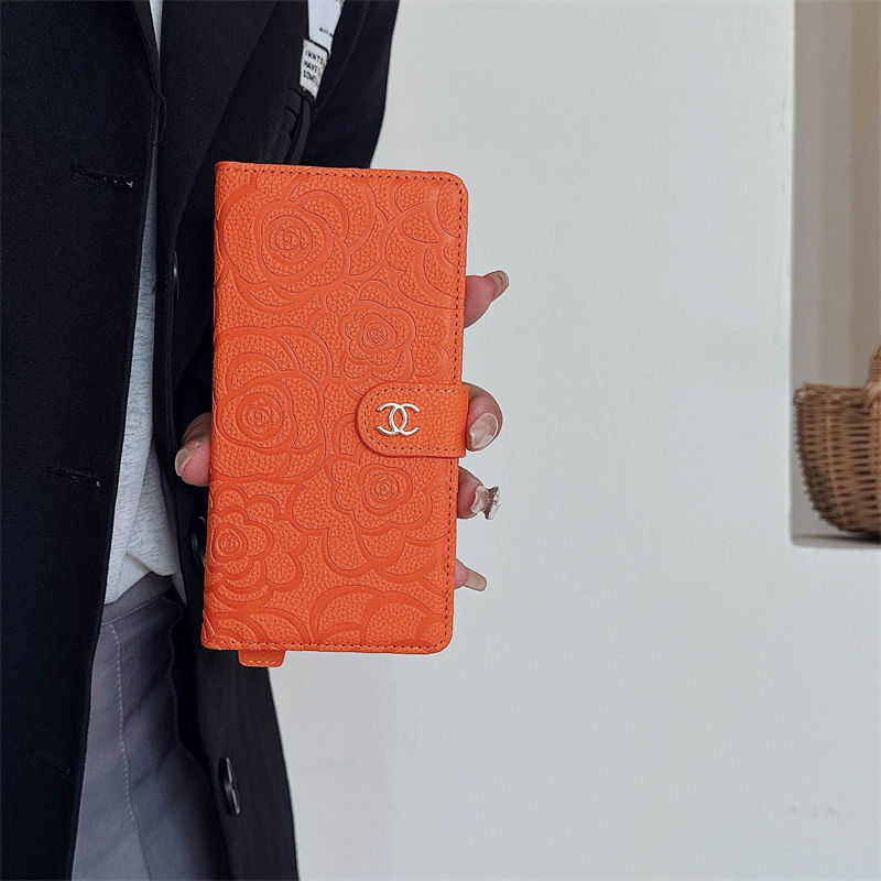 シャネル Chanel メンズレディース IPhone16 14 15 アイフォン15 16 pro maxケース 新作 芸能人愛用 手帳型 カードポケット付き 革製