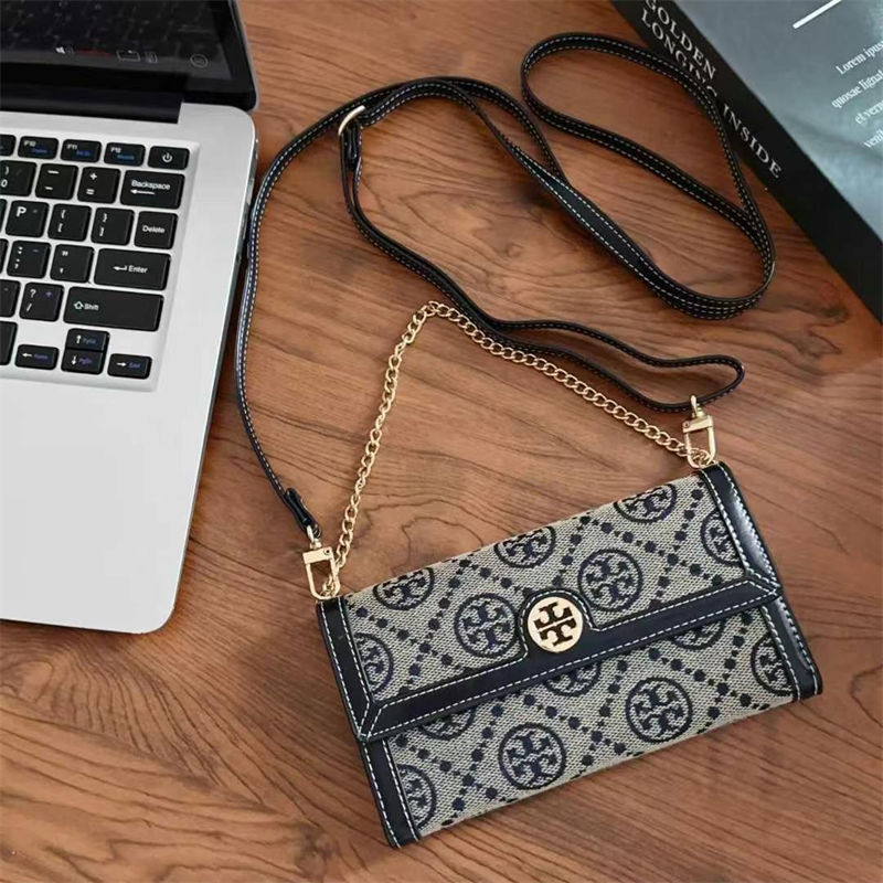 トリーバーチ Tory Burch メンズレディース IPhone17 16 14 15 アイフォン15 16 pro maxケース新作 芸能人愛用 肩掛け 手帳型
