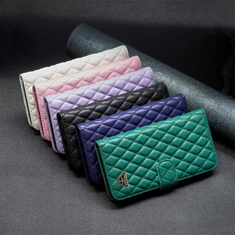 ブランドグーグルピクセル9 Pro /8 pro 7a 8 Galaxy S23 s24 a55 A54 A56 アイフォン16 15 14ケース プラダ Prada カード収納 革製