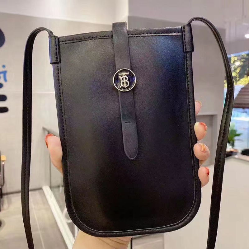 ブランドグーグルピクセル10 9 Pro /8 pro 7a 8 Galaxy S25 s24 a55 A54 A56 アイフォン 17 16 15 14ケース バーバリー Burberry 革製 ストラップ付き  財布型