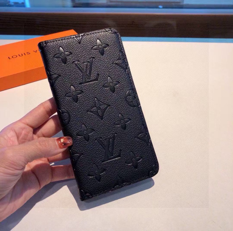 超スタイリッシュルイヴィトン louis vuitton アイホン17 15 16 pro max携帯ケース  背面カード収納 男女兼用  手帳型 革製
