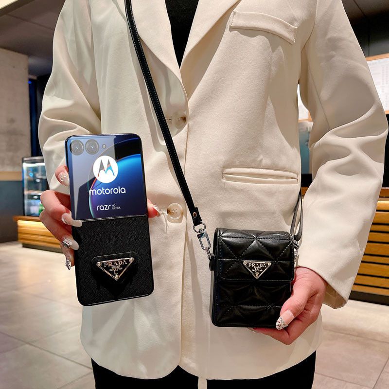 プラダ Prada ブランドGalaxy Z Flip 7 6 5 4 3 ギャラクシーZ Fold 7 6 5 4 3 2ケースカバー激安 革製 斜め掛け