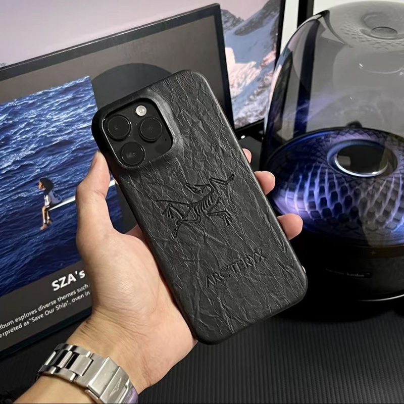 アークテリクス アイフォン17 16 15 プロ保護ケース