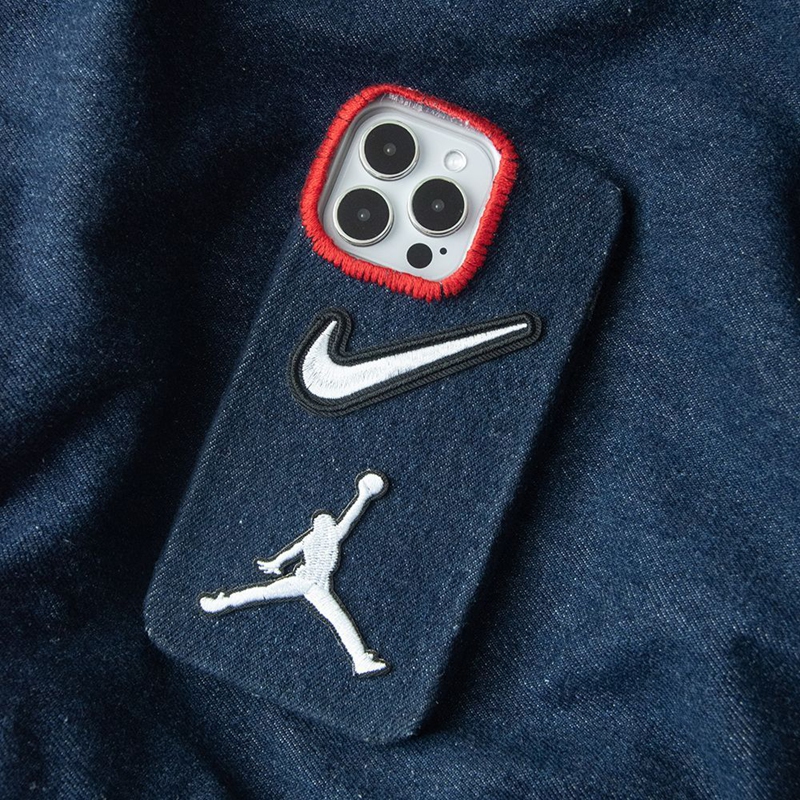 ナイキ Nike アイフォン18 17 16 15 プロ保護ケース