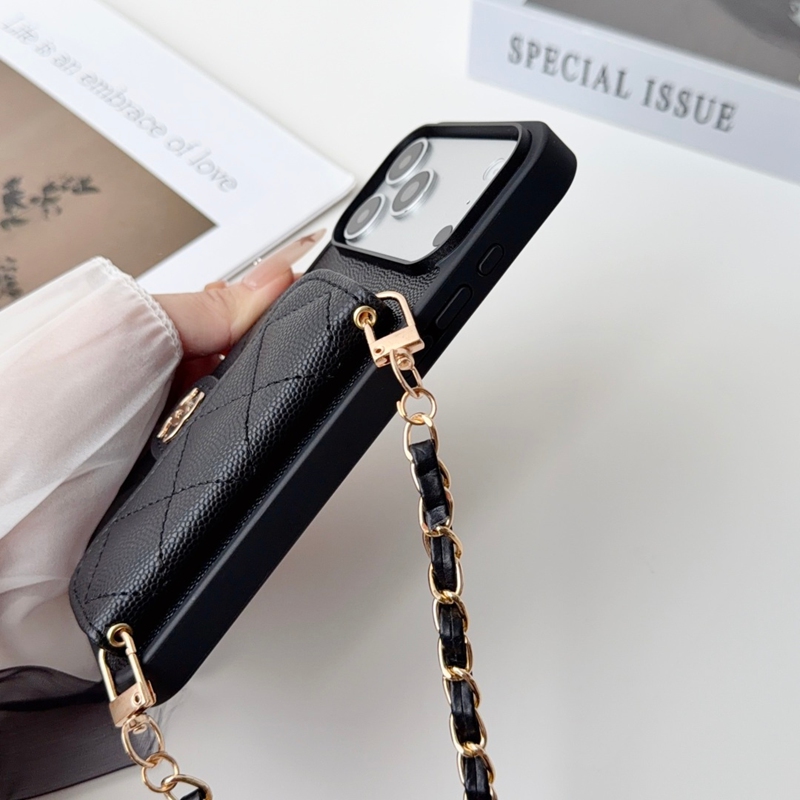 シャネル 手帳型スマホケース チェーン取付部 サイドディテール