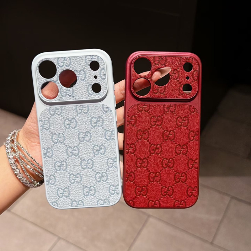グッチ GUCCI モノグラム型押し レザー調 スマホケース 商品画像 10