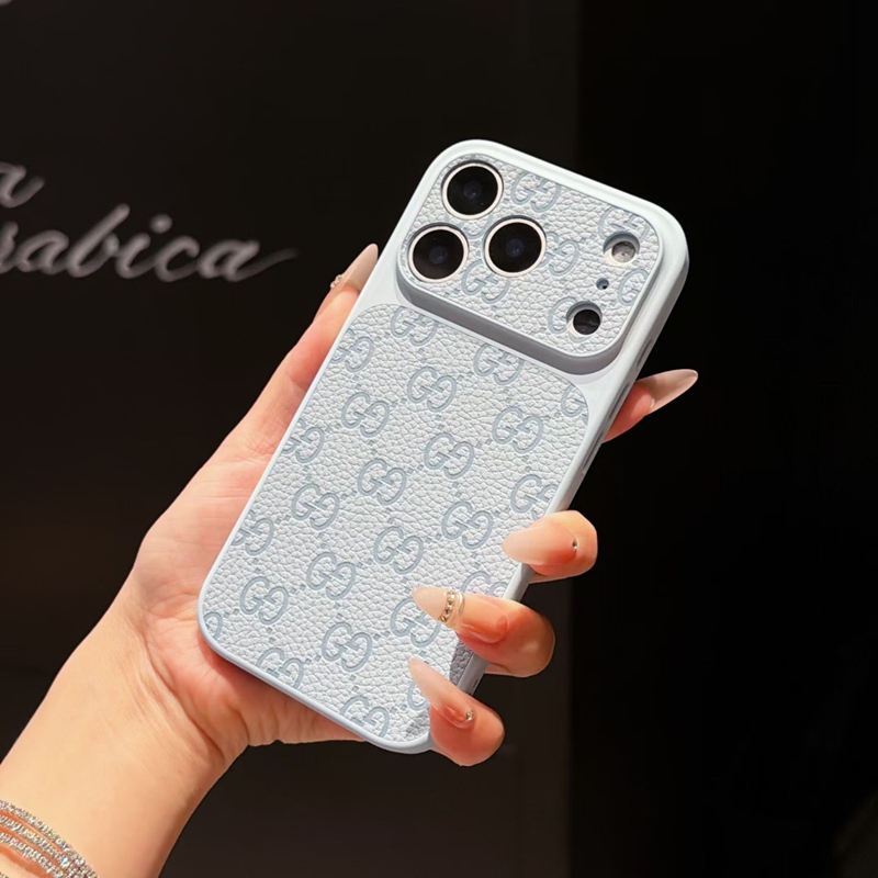 グッチ GUCCI モノグラム型押し レザー調 スマホケース 商品画像 2