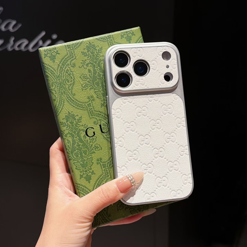 グッチ GUCCI モノグラム型押し レザー調 スマホケース 商品画像 3